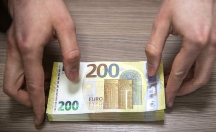 Kurs euro jest na najniższych poziomach od początku lutego