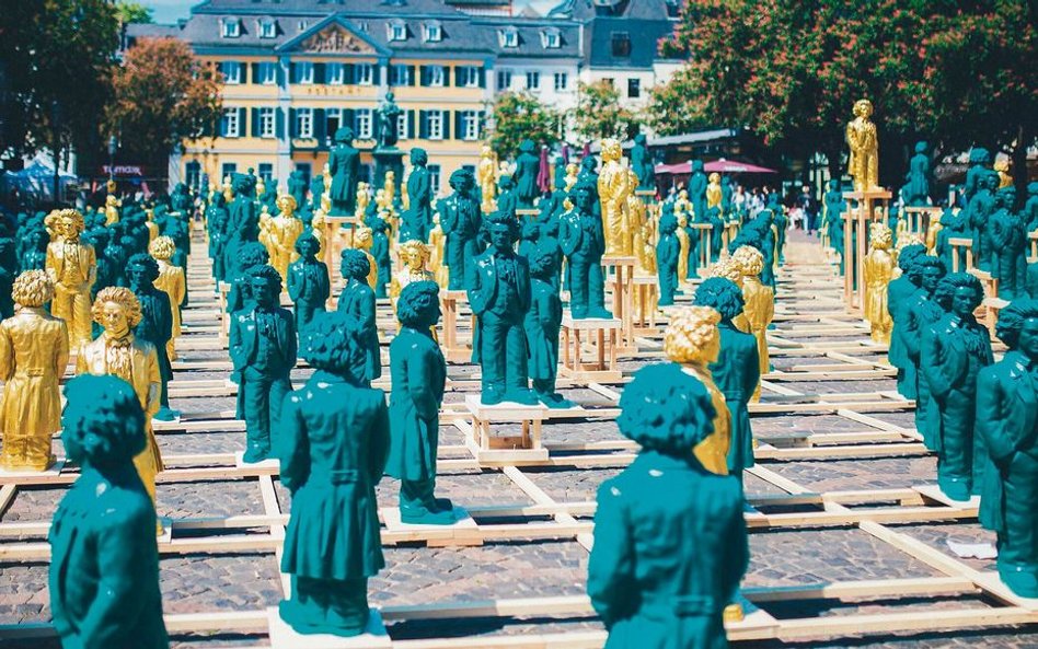 „Ludvig van Beethoven – Oda do radości”, rocznicowa instalacja na Münsterplatz w Bonn, rodzinnym mie