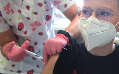 EMA wydała rekomendację szczepień przeciwko COVID-19 dla dzieci od szóstego miesiąca życia