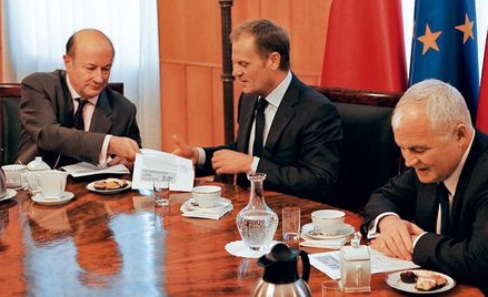 Nad koncepcją wystąpienia premiera Donalda Tuska pracują minister finansów Jacek Rostowski i były pr