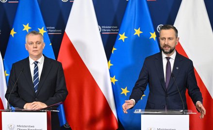 Wicepremier, szef MON Władysław Kosiniak-Kamysz oraz minister-koordynator służb specjalnych Tomasz S