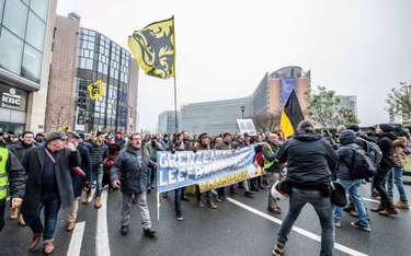 Antyimigrancka demonstracja w Brukseli. Policja użyła gazu łzawiącego