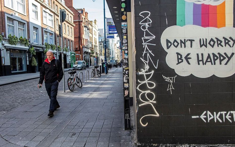 Irlandia: Samoizolacja rządu, parlament zawiesza prace