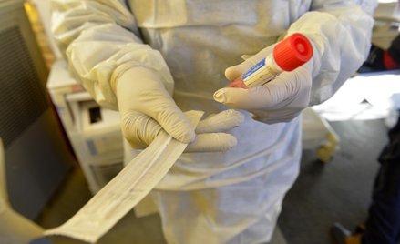 Warszawa: Laboratorium badania próbek zawiesiło pracę