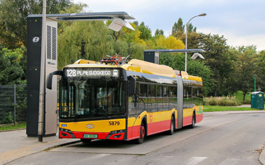 Spośród 445 zarejestrowanych od stycznia miejskich autobusów aż 311 miało ekologiczny napęd. Na zdję