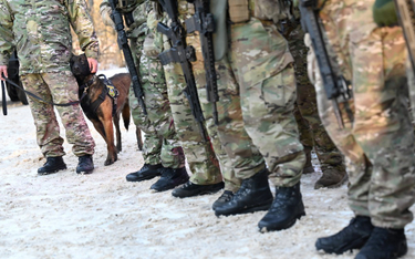 Ukraińska armia ćwiczy z amerykańskimi pociskami. Nie ustępuje pomoc wojskowa