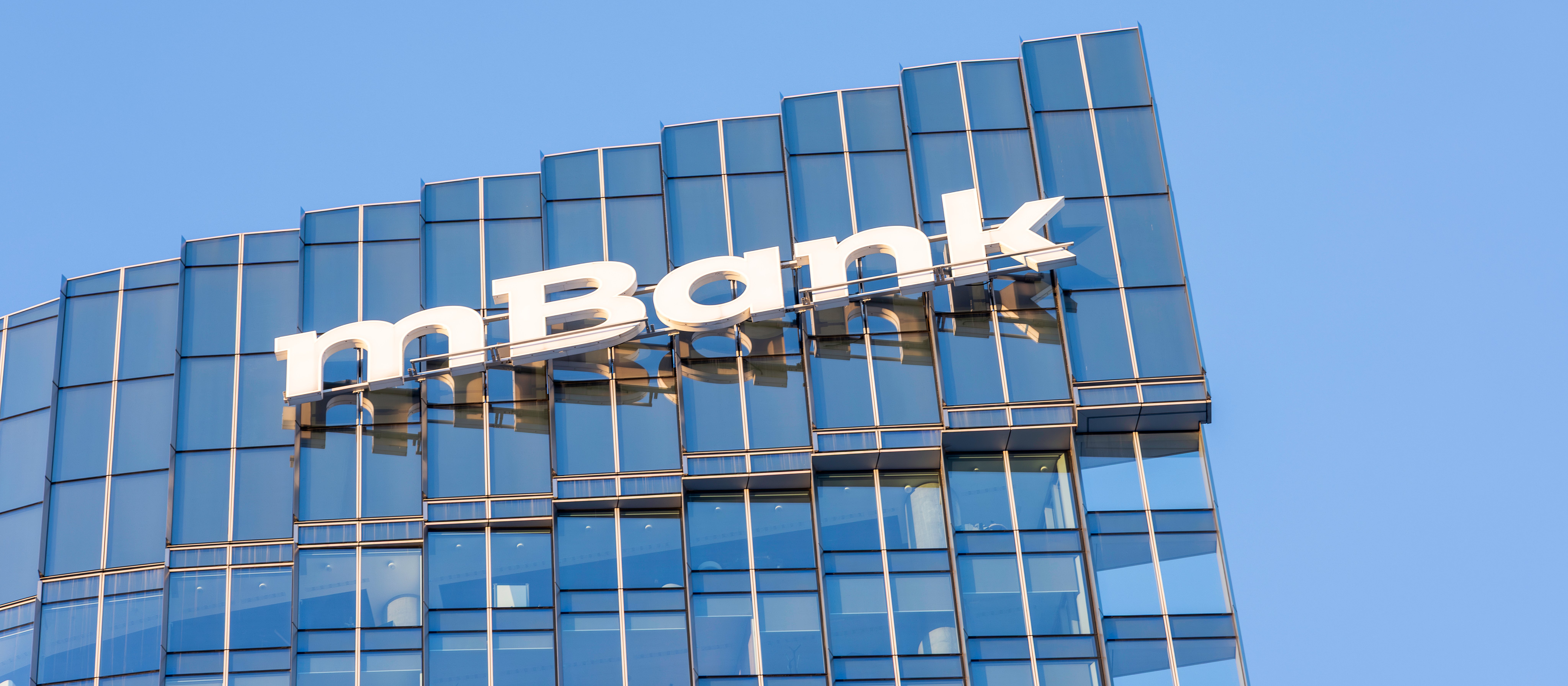 Szał na IKE i IKZE w mBanku. W 2025 r. pękł miliard złotych wpłat