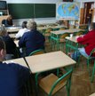 Choć w edukacji jest mało pieniędzy, szkoły dla dorosłych zarabiają krocie na wirtualnych uczniach