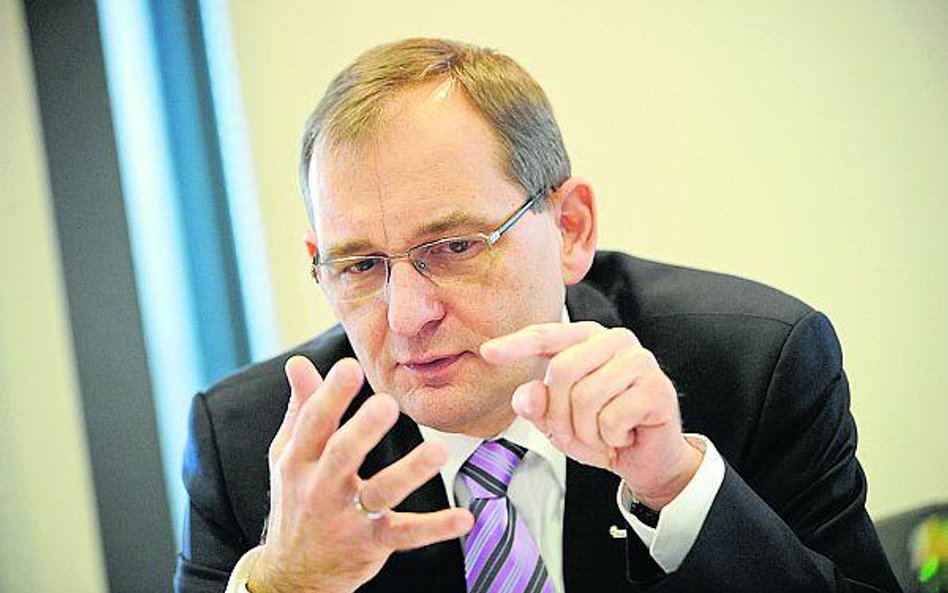 Kazimierz Stańczak, dyrektor generalny Polbanku, twierdzi, że w tym roku wyjdzie on znów na plus.