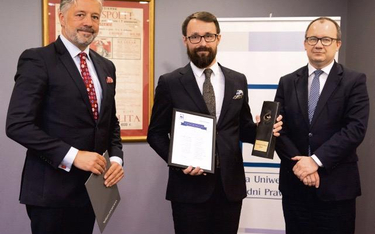 Na zdjęciu od lewej: Filip Czernicki prezes Fundacji Uniwersyteckich Poradni Prawnych, Paweł Matyja 