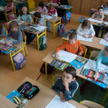 Samorządy tną wydatki na szkoły