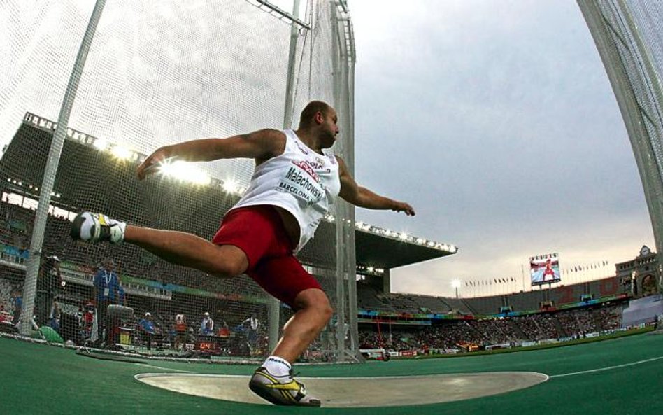 Zwycięstwo dała polskiemu dyskobolowi druga próba. Rzucił w niej 68,87 m