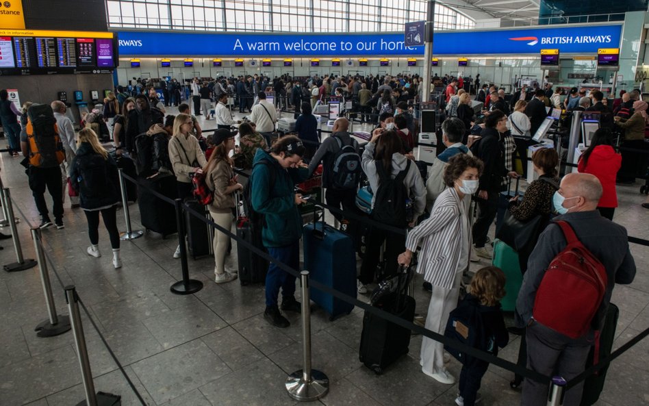 Lotniczy chaos. British Airways wstrzymał sprzedaż biletów