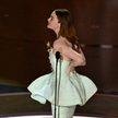 Emma Stone podczas oscarowej gali 2024 pokazała się w sukni od luksusowego francuskiego domu mody Lo