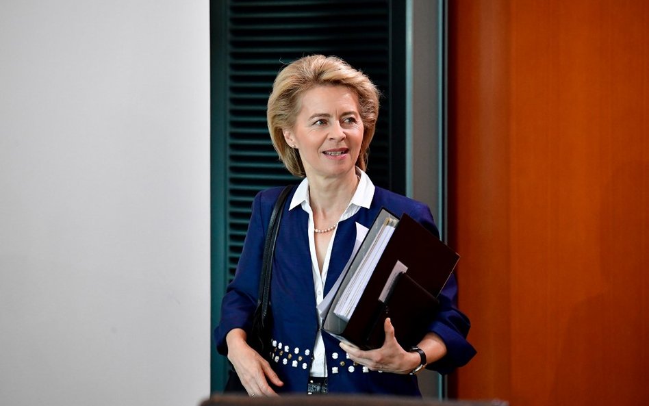 Niemcy: Ursula von der Leyen rezygnuje z funkcji minister obrony