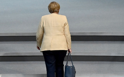 Przyjeżdżając do Warszawy, Angela Merkel obrała radykalnie odmienną strategię wobec Polski od prezyd