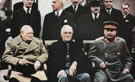 Trwająca od 4 do 11 lutego 1945 r. konferencja Wielkiej Trójki w Jałcie podzieliła świat na dwa supe