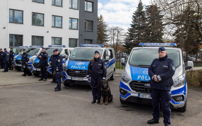 Nowe radiowozy do przewozu policyjnych psów kosztowały 2,5 mln zł