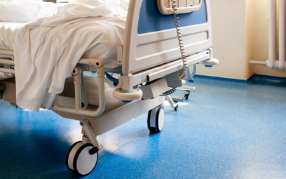Szpitale przyjmują chorych niewymagających hospitalizacji