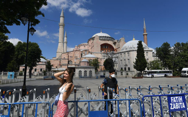 Nie tylko religijna ucieczka do przodu Erdogana