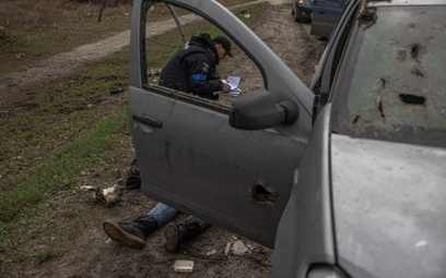 Ukraińska policja prowadząca czynności w mieście Bucza