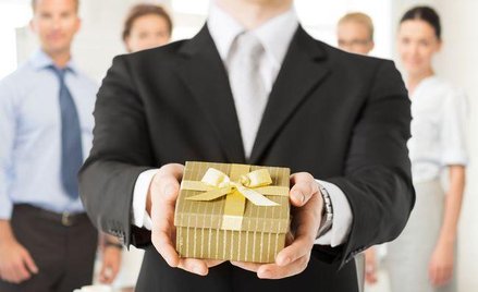 Prezenty dla kontrahentów a podatki PIT i CIT