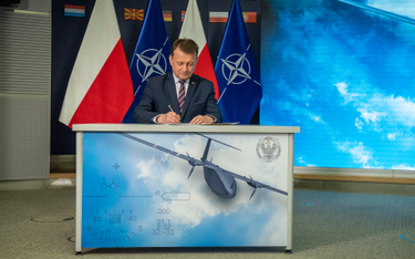 Mariusz Błaszczak, minister obrony narodowej zatwierdził umowę na dostarczenie 4 bateryjnych modułów