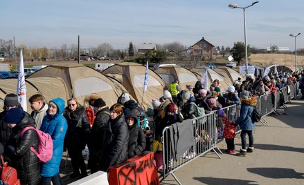 Uchodźcy z Ukrainy wciąż przybywają do polskich miast uciekając przed wojną