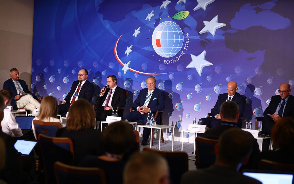 Uczestnicy debaty zastanawiali się, jak szybko wodór stanie się ważnym paliwem dla polskiej gospodar