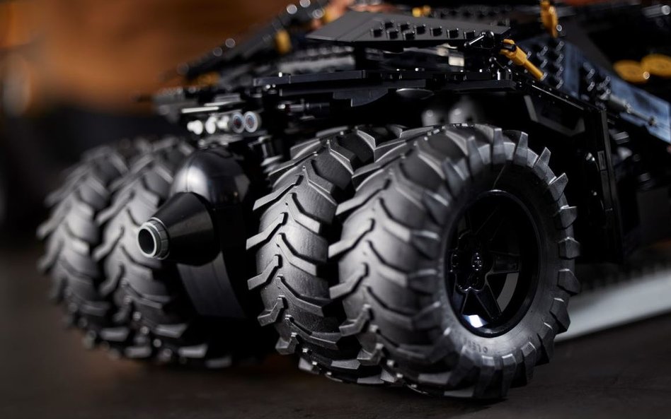 lego tumbler batmobil