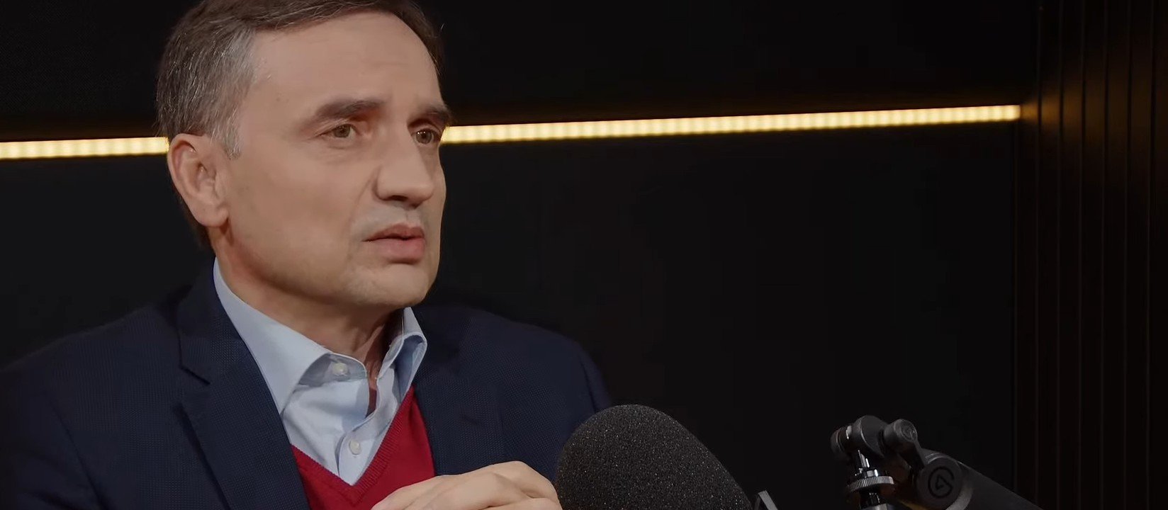 Paszport dyplomatyczny Zbigniewa Ziobry unieważniony