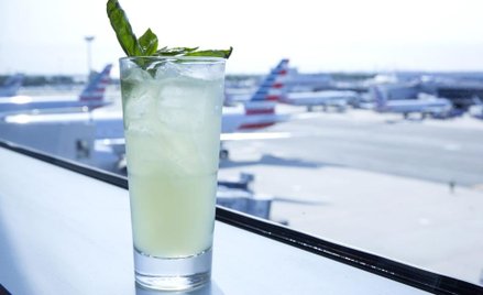 The Telegraph. Piłeś w samolocie – nie wysiadaj