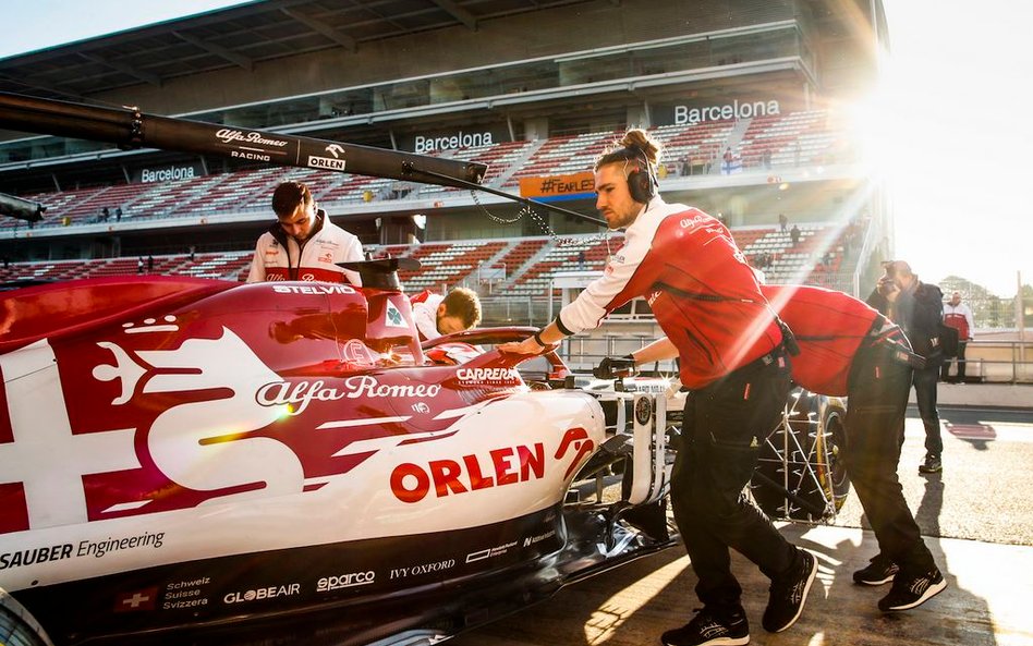 Koncern został tytularnym sponsorem zespołu Formuly 1 Alfa Romeo Racing Orlen. Dzięki temu logotypy 