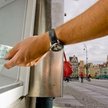 Zwrot prowizji za służbową wypłatę gotówki z bankomatu a PIT pracownika