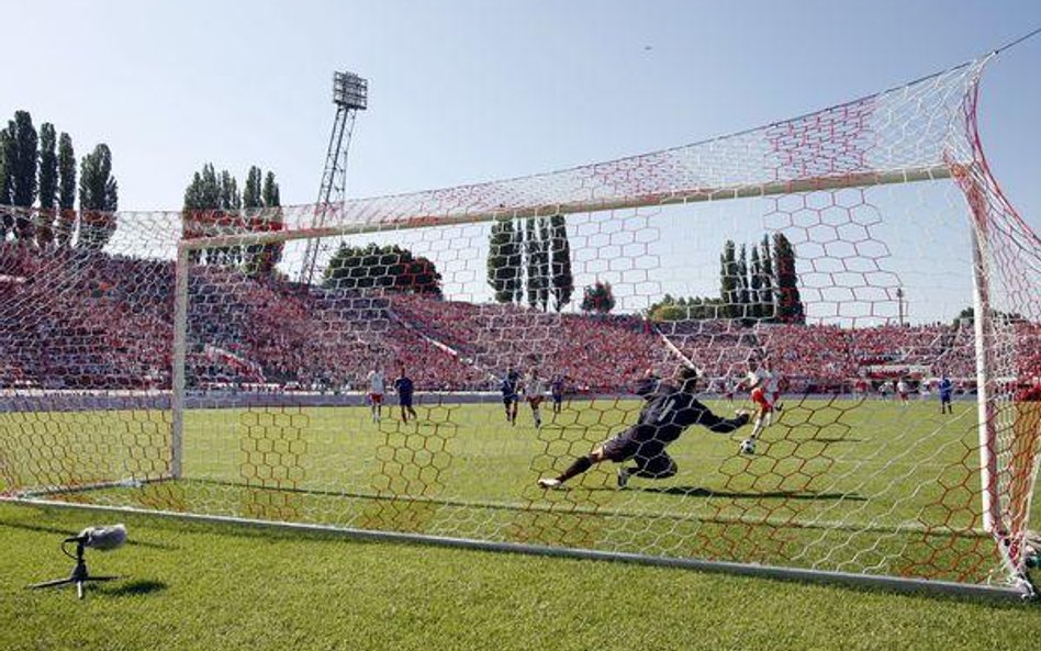 Kłótnia o kolory stadionu