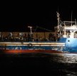 Uciekinierzy z Libii docierają na włoską Lampedusę