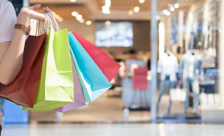 28,4 proc. Polaków najbardziej ceni hipermarkety za atrakcyjne ceny i promocje