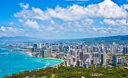 Honolulu zapłaci 80 tys. dolarów za pocałunek lesbijek