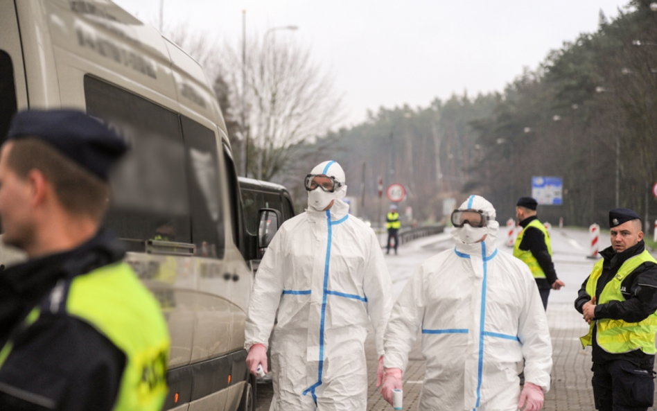 Policja ostrzega przed oszustami. Proponują amulety