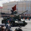 T-34 na paradzie w Moskwie
