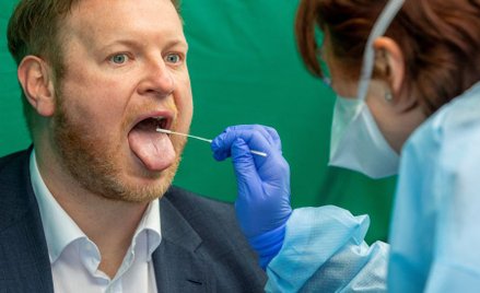 Lotnisko Chopina – możliwe testowanie przylatujących pasażerów