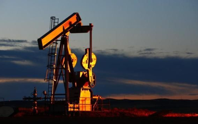 Producenci z OPEC pogłębili silną naftową przecenę