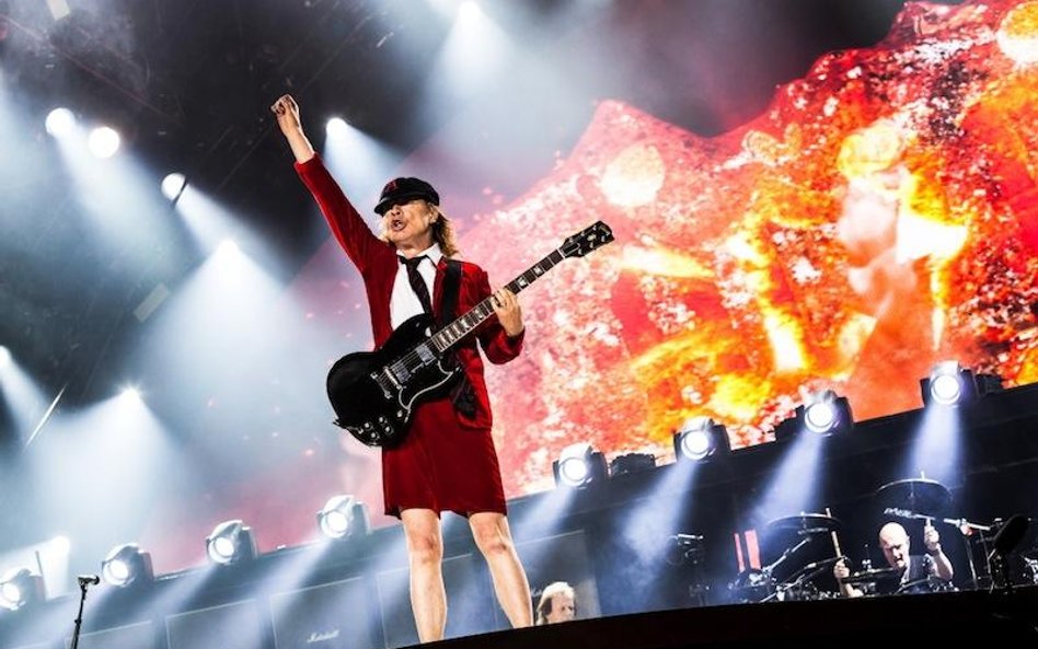 AC/DC: Muzyczny pakt z diabłem