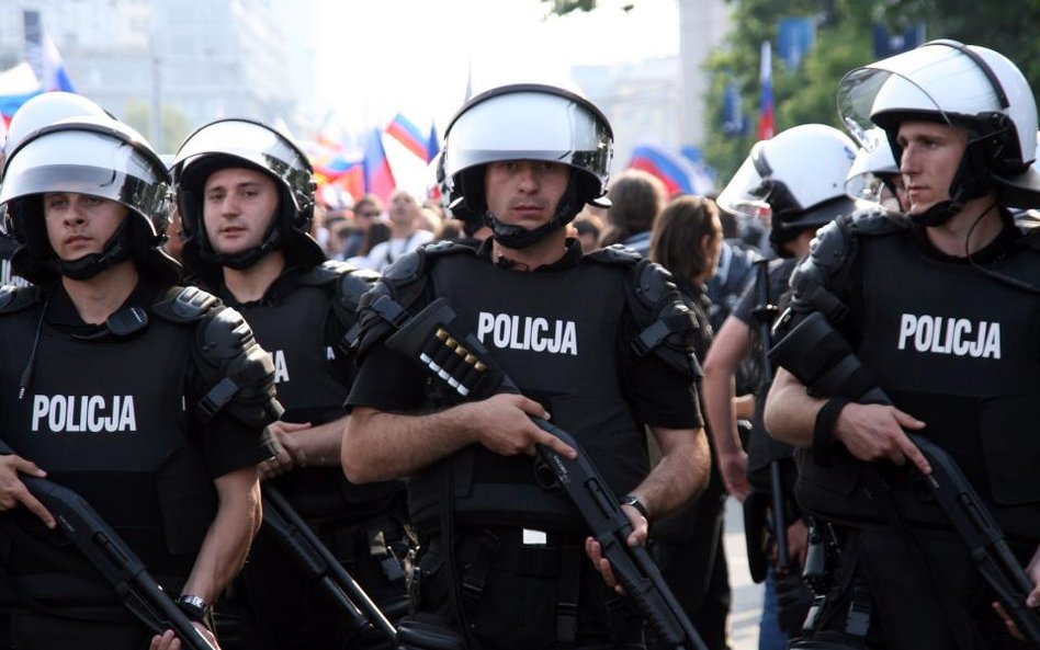 SP chce, aby funkcjonariusze w wyjątkowych możliwościach mogli używać broni palnej bez ograniczeń.