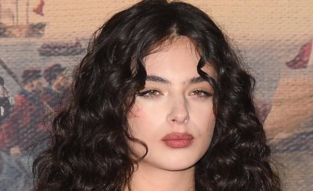 21-letnia Deva Cassel porównywana jest do Claudii Cardinale, po tym jak zagrała w serialu "Lampart".