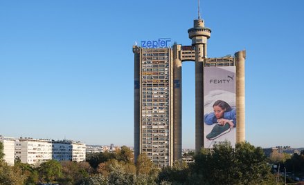 Genex Tower to dwie wieże, nad którymi góruje przestrzeń, w której niegdyś mieściła się elegancka re