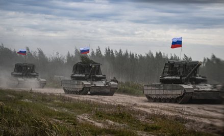Rosyjskie czołgi w czasie ćwiczeń Zapad 2025