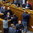 Parlamentarzyści popierający władzę obronili wczoraj rząd, ale po głosowaniu wielkiej radości nie by