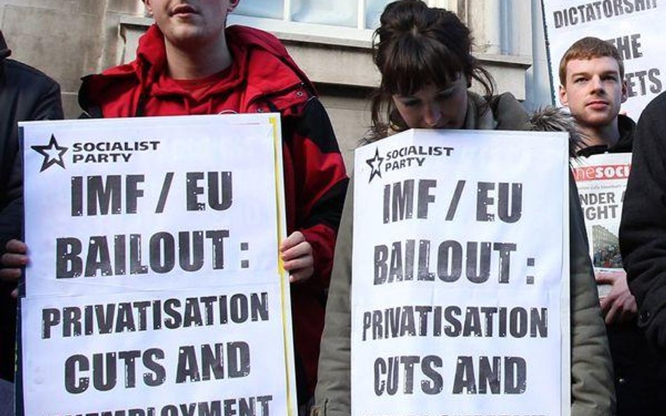 Kilkadziesiąt tysięcy osób uczestniczyło w sobotę w Dublinie w demonstracji przeciwko zapowiedzianym