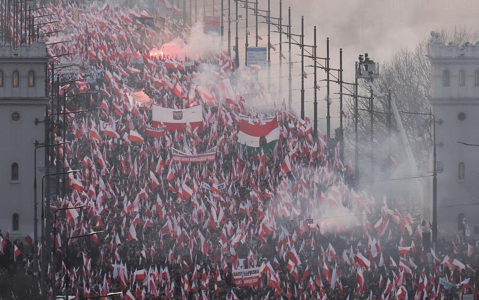 Rządzący i narodowcy: Polsce zagraża wewnętrzny front